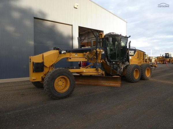 2017 Caterpillar 12M image