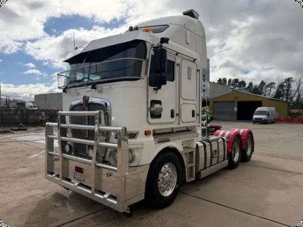 2011 Kenworth K200 6x4 Prime Mover (PTO Hydraulics) image