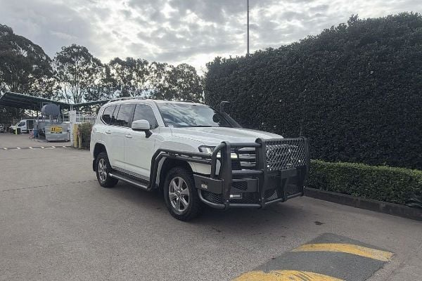 2023 Toyota Landcruiser VX FJA300R image