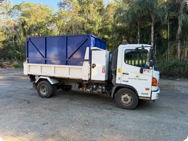 2018 Hino FC 500 4x2 Tipper with Bin image