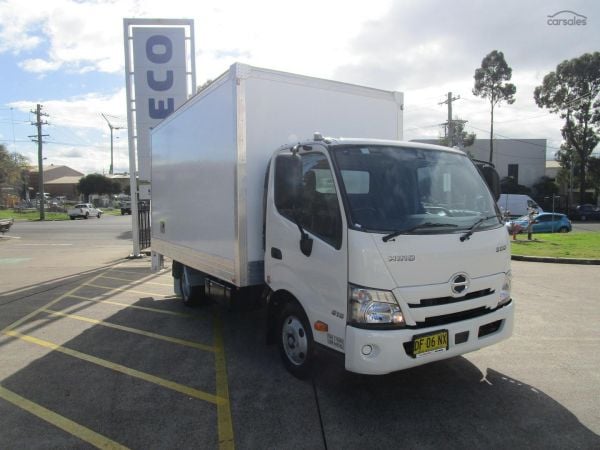 2022 Hino 300 Series 616 image