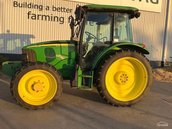 John Deere 5720 image