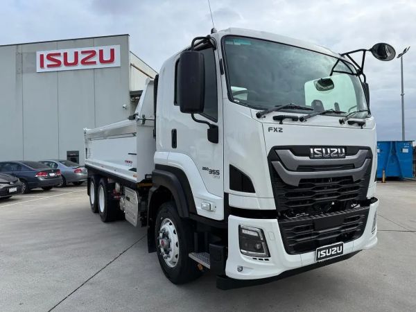 2026 Isuzu F Series FXZ 260-355 AT R45 Auto image