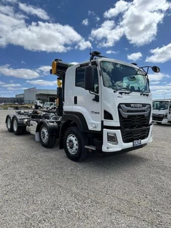 2026 Isuzu F Series FYJ 320-355 AT R60 Auto image