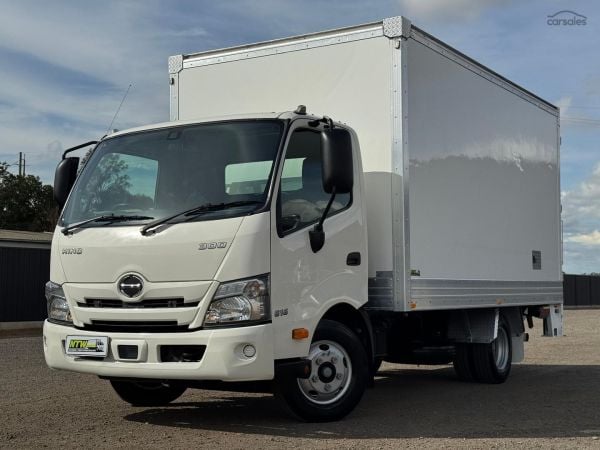 2022 Hino 300 Series 616 Ready for Work image