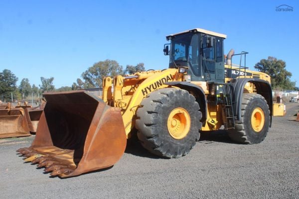 2018 Hyundai HL780-9 image