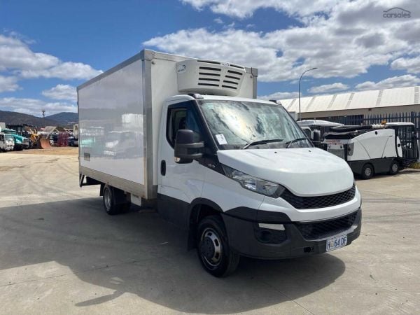 2017 Iveco Daily 45 170 Refrigerated Pantech image