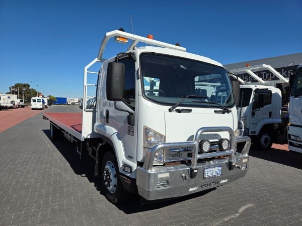 2015 Isuzu FSR850 Tray AUTO 8 Ton Tray and ROPs image