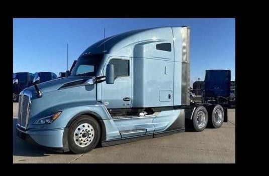 2023 KENWORTH T680 Truck image