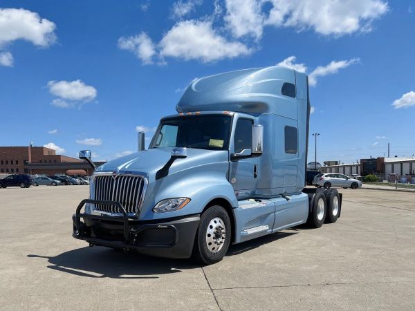 2022 INTERNATIONAL LT Truck image