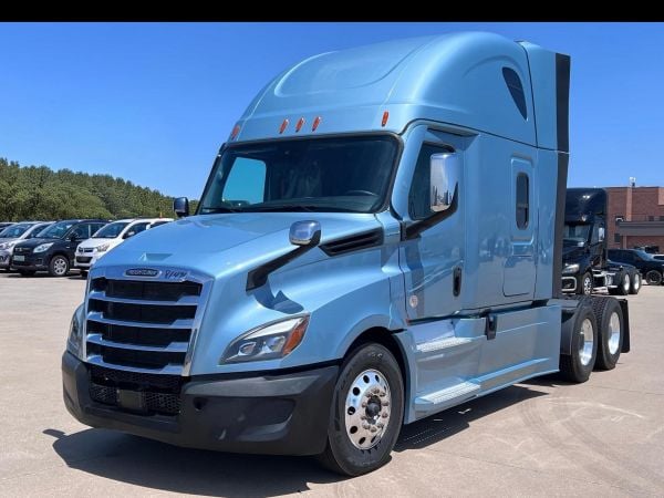 2023 FREIGHTLINER CASCADIA 126 Truck image