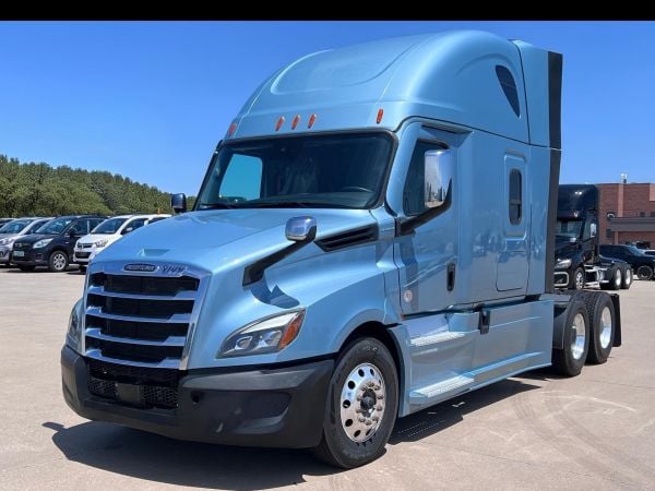 2023 FREIGHTLINER CASCADIA 126 Truck image