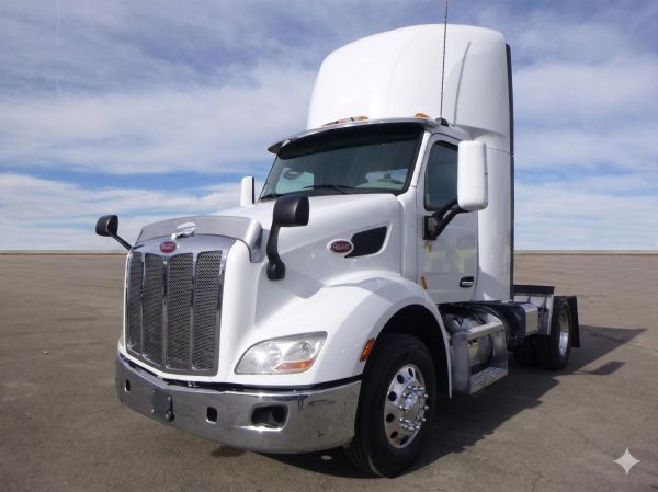2020 PETERBILT 579 Heavy Duty Trucks - Day Cab Trucks image
