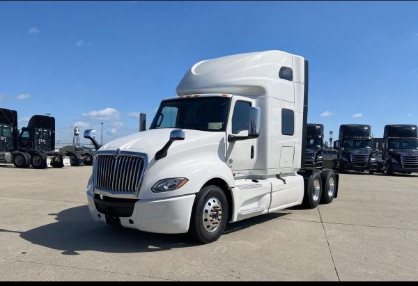 2023 INTERNATIONAL LT Truck image