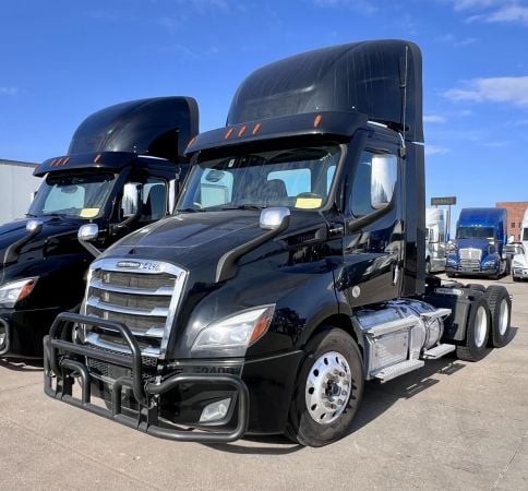 2023 FREIGHTLINER CASCADIA 116 Heavy Duty Trucks - Day Cab Trucks image