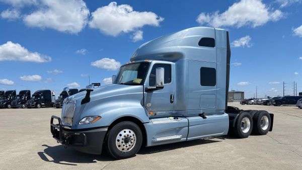 2022 INTERNATIONAL LT Truck image