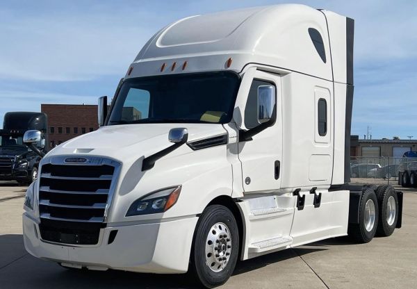 2023 FREIGHTLINER CASCADIA 126 Truck image