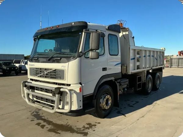 2007 Volvo FM 380 6x4 Tipper image