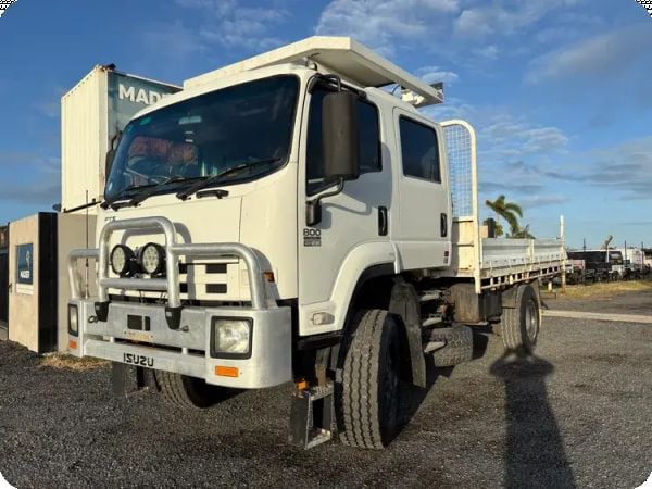 2016 Isuzu FTS800 4x4 Tray Truck image