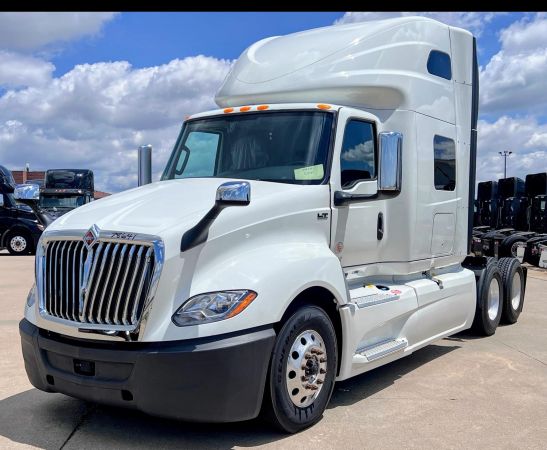 2022 INTERNATIONAL LT Truck image
