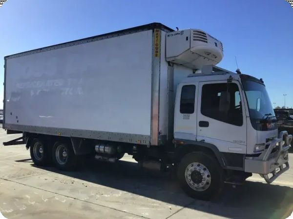 2002 Isuzu FVL 4x2 Refrigerated Pantech image