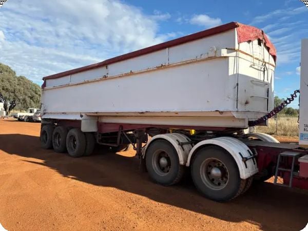 1994 White Tri Axle Grain Tipper image