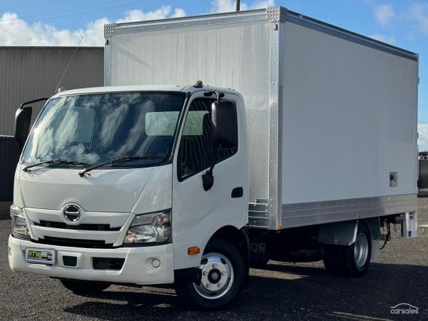 2022 Hino 300 Series 616 LOW KMS image