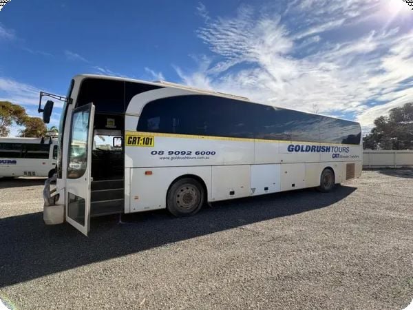 2012 Daewoo Bus image