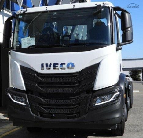 2025 Iveco AD270 Acco image