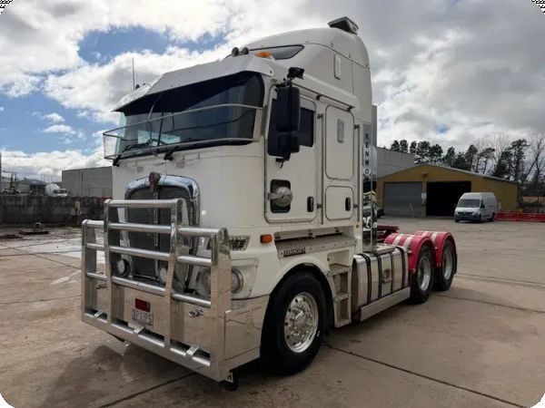 2011 Kenworth K200 6x4 Prime Mover (PTO Hydraulics) image