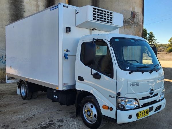 2020 HINO 300 616 Refrigerated image