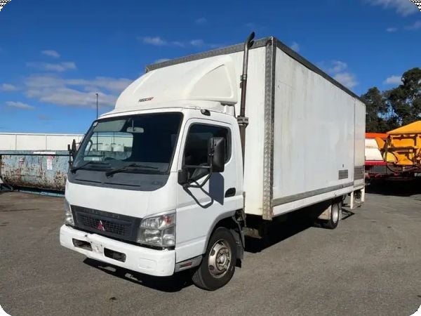 2006 Mitsubishi Canter 7/800 4x2 Pantech image