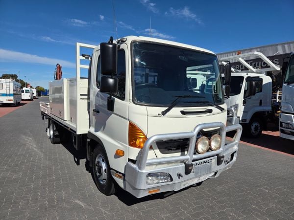 2013 Hino FC 1022-500 Series Service Body Service Truck and Crane Combo image