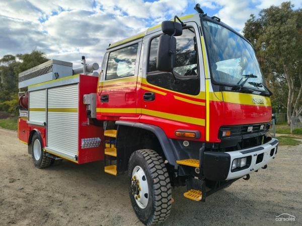 2006 Isuzu F Series FTS 750 image