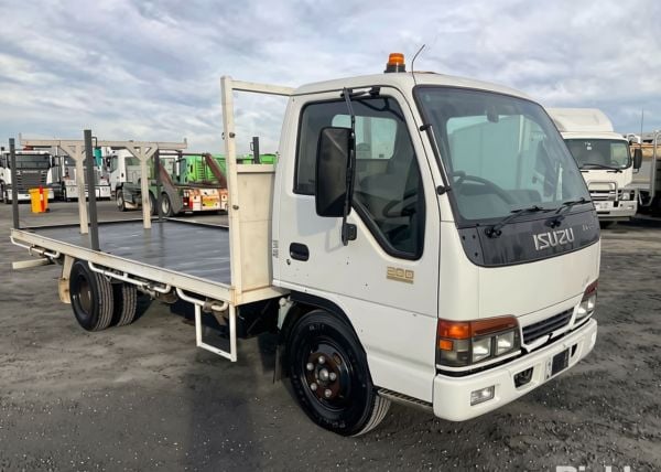 1999 Isuzu NKR Tray image