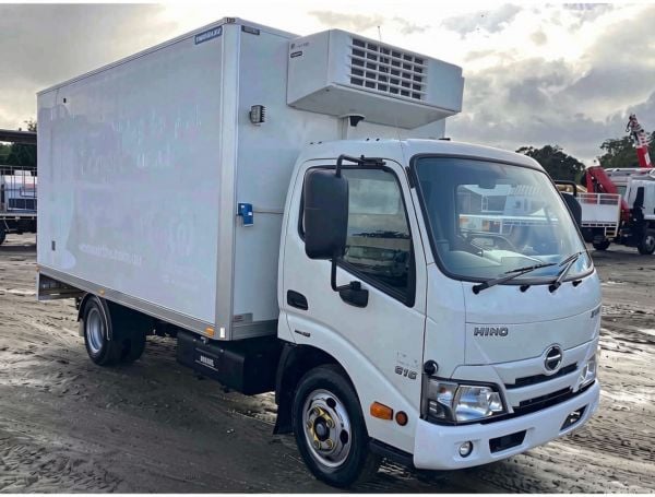 2021 Hino 300 616 Freezer image