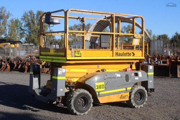 2017 Haulotte Compact 12DX image
