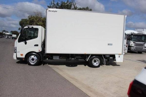 2023 Hino 300 Series image