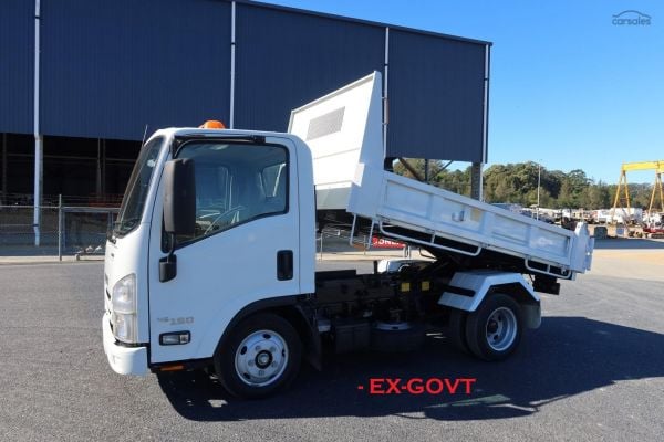 2017 Isuzu N Series NLR 55/45-150 TIPPER image