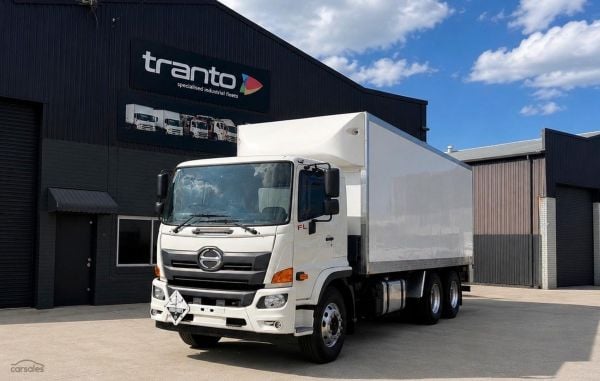2021 Hino 500 Series FL2628 Auto 10 Pallet 13 Ton Dry Cargo Loader image