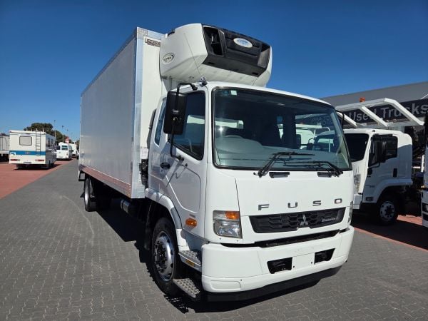 2013 Fuso Fighter 1627 Refrigerated 10 Pallet - Minus 18 Freezer image