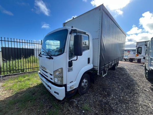 2010 ISUZU FRR500 Curtain Sider image