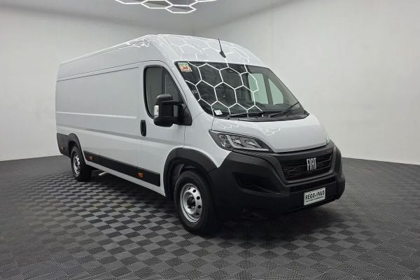 2022 Fiat Ducato Series 8 ELWB Mid Roof image