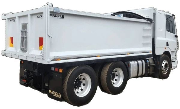 NEW MACKLE HEAVY RIGID CUSTOM TIPPER BODY FULL SETUP – DRIVE IN, DRIVE OUT (6 wheeler) image