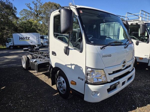 2025 Hino 300 Series 616 image