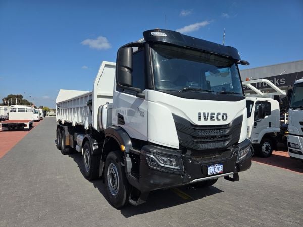 2023 Iveco T-Way 8x4 AUTO 510HP Tipper 8x4 AUTO 510HP Side Tipper image