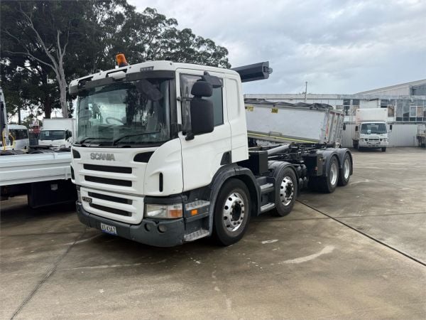 2006 SCANIA P340 HOOK LIFT image