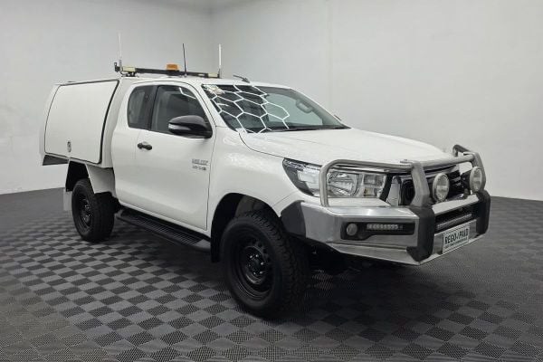 2019 Toyota Hilux SR GUN126R 4X4 image