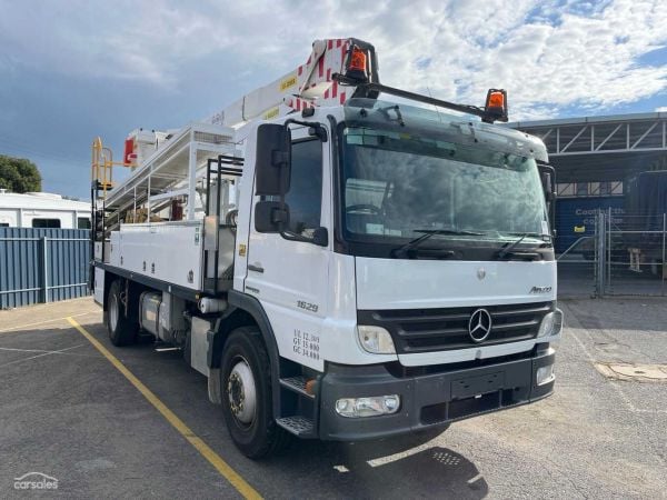 2010 Mercedes-Benz Atego 1629 Elevated Work Platform Day Cab image