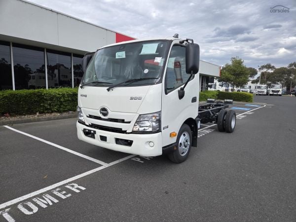 2025 Hino 300 Series 616 IN STOCK NOW image